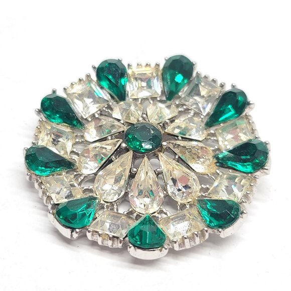 Large green clear rhinestone floral starburst brooch, Christmas NY Collection - Picture 2 of 8